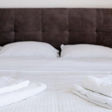 John Luxury Apartment อเล็กซานโดรโพลิส ภายนอก รูปภาพ
