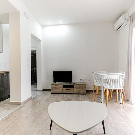 John Luxury Apartment อเล็กซานโดรโพลิส ภายนอก รูปภาพ