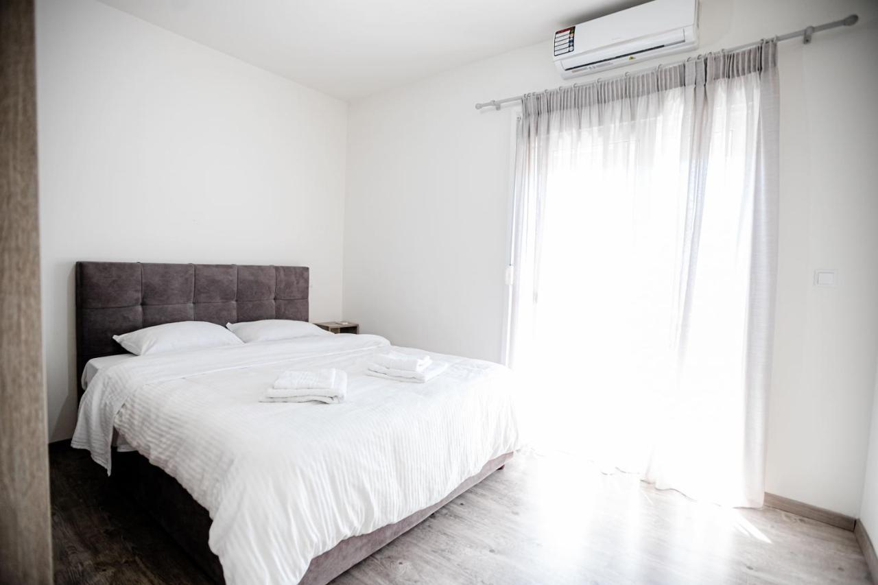 John Luxury Apartment อเล็กซานโดรโพลิส ภายนอก รูปภาพ