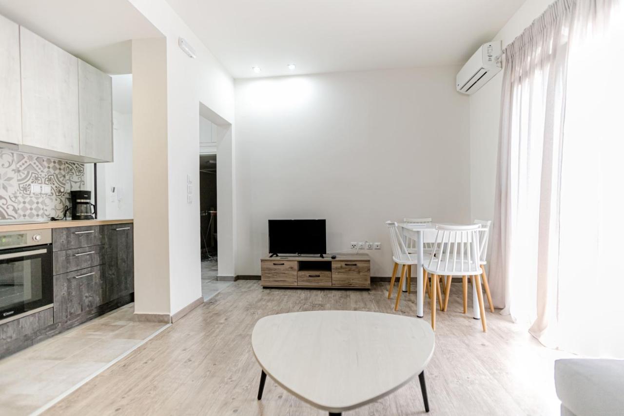 John Luxury Apartment อเล็กซานโดรโพลิส ภายนอก รูปภาพ
